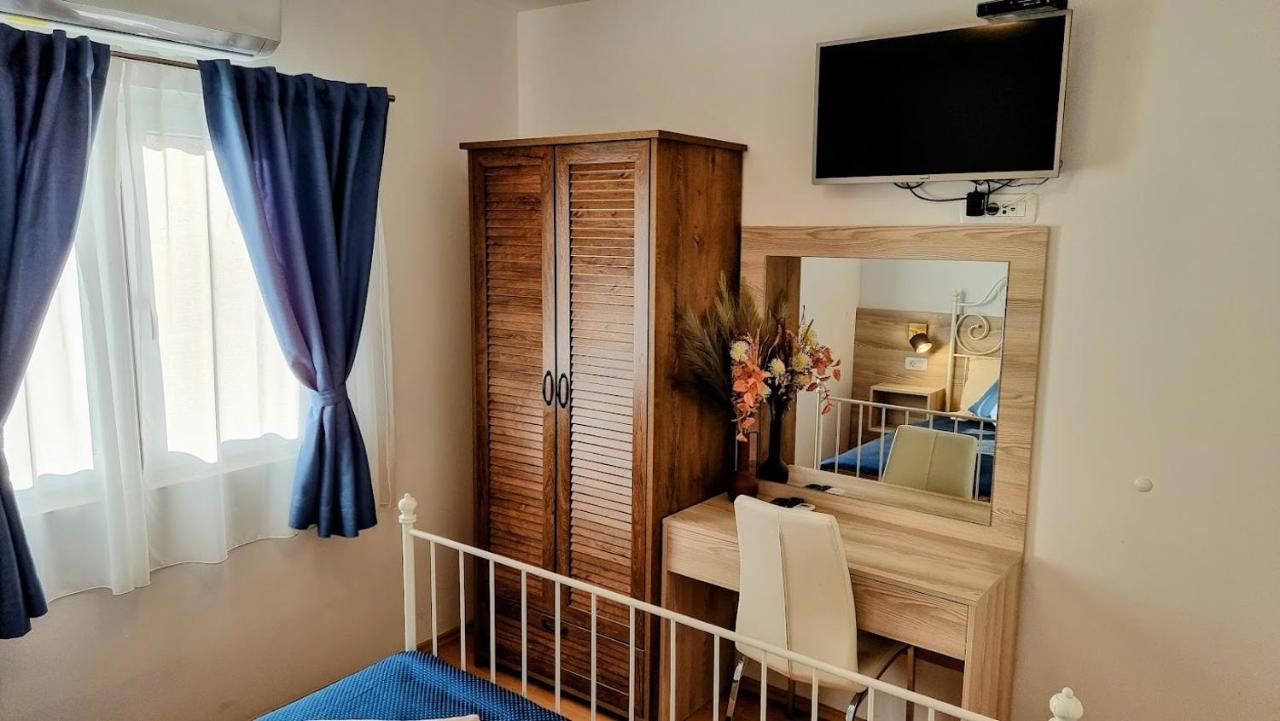 Dorijini Dvori Bed & Breakfast บาชกาโวดา ภายนอก รูปภาพ