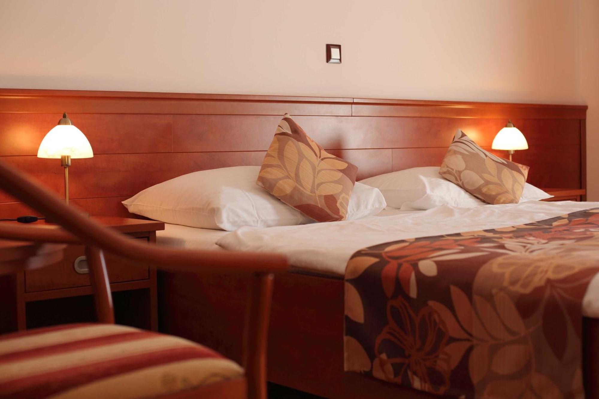 Dorijini Dvori Bed & Breakfast บาชกาโวดา ห้อง รูปภาพ