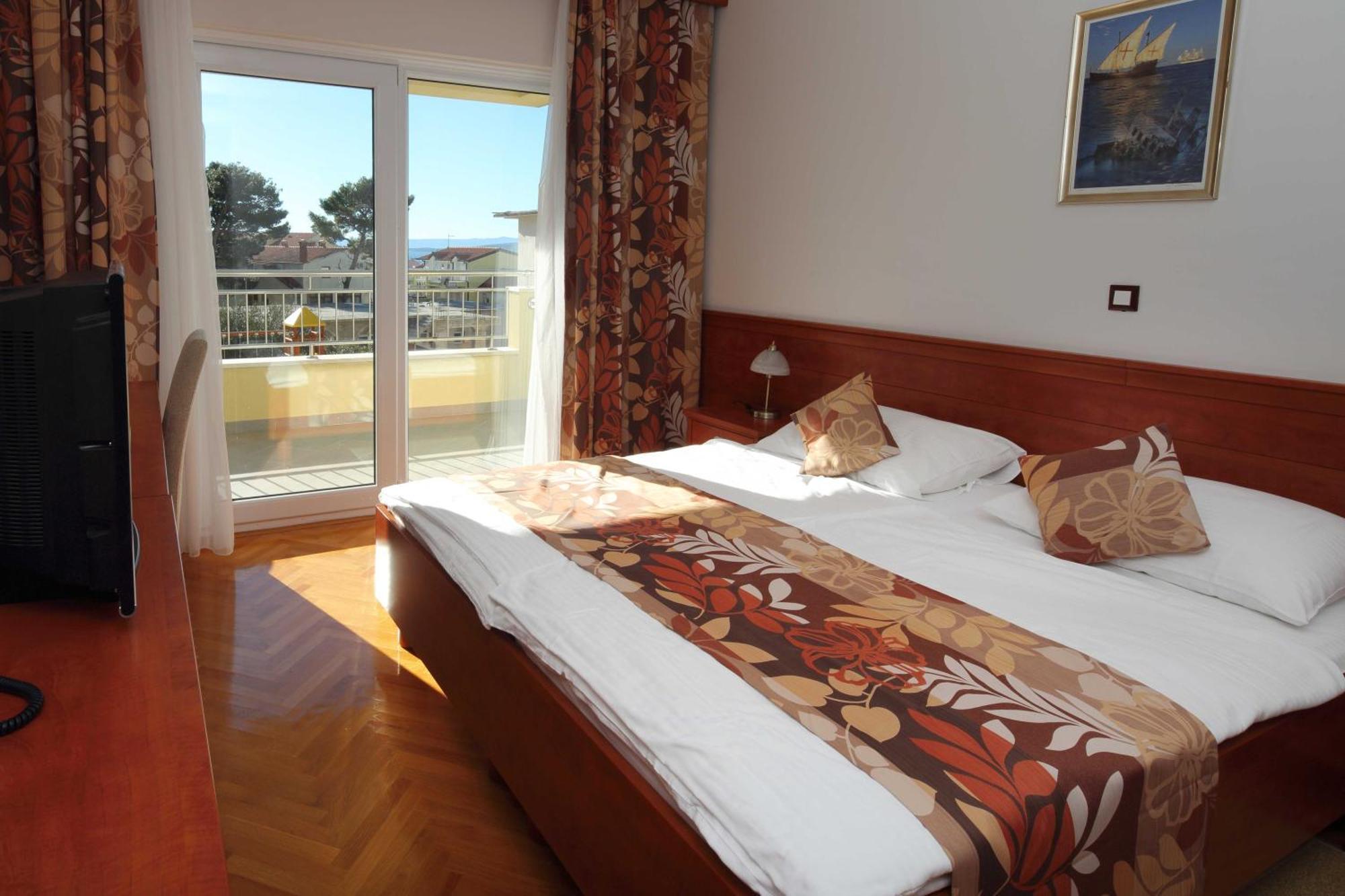 Dorijini Dvori Bed & Breakfast บาชกาโวดา ห้อง รูปภาพ