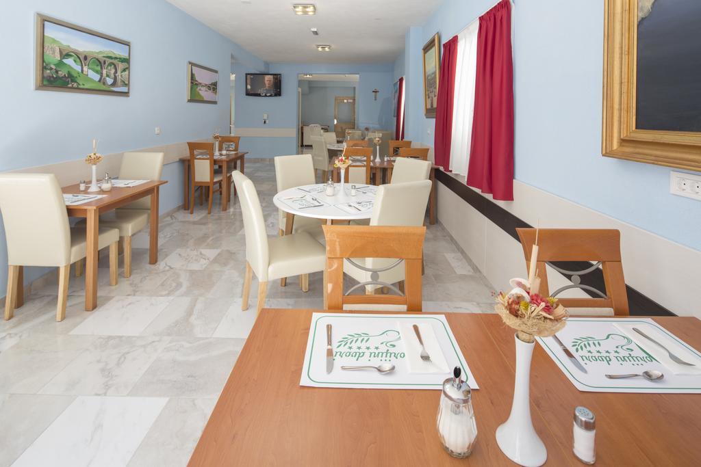 Dorijini Dvori Bed & Breakfast บาชกาโวดา ภายนอก รูปภาพ