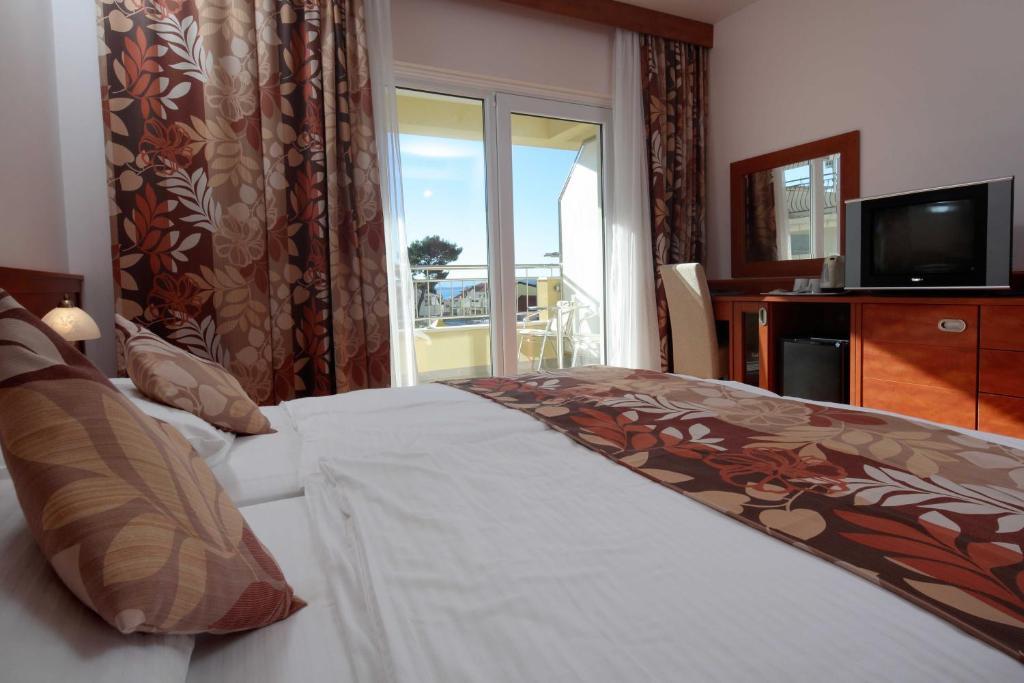 Dorijini Dvori Bed & Breakfast บาชกาโวดา ภายนอก รูปภาพ